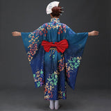 Kimono bleu traditionnel japonais 