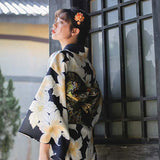 Kimono femme japonais motifs fleurs de cerisier pas cher