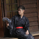 Kimono homme traditionnel motif constellation