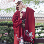 Kimono japonais femme rouge traditionnel 