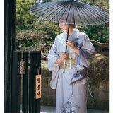 Kimono japonais traditionnel femme motifs fleurs