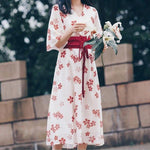 Robe fleurie japonaise avec obi